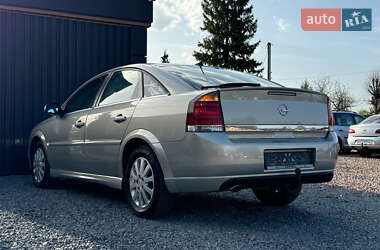Ліфтбек Opel Vectra 2006 в 