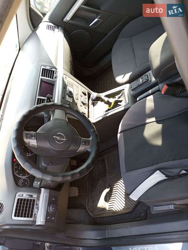Універсал Opel Vectra 2006 в Дніпрі