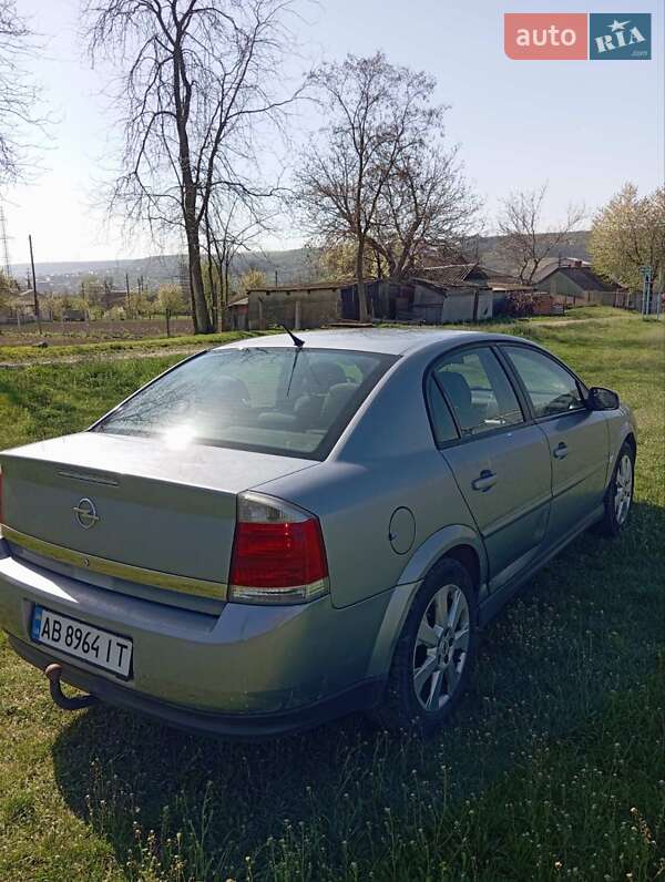 Седан Opel Vectra 2004 в Могилев-Подольске фото 2 Седан Opel Vectra 2004 в Могилев-Подольске