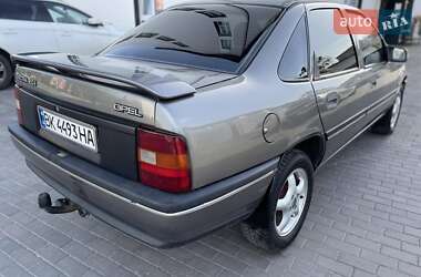 Седан Opel Vectra 1989 в 