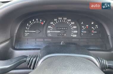 Седан Opel Vectra 1989 в 