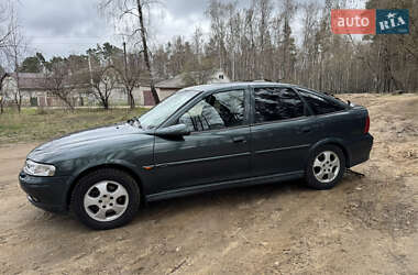 Лифтбек Opel Vectra 2000 в 