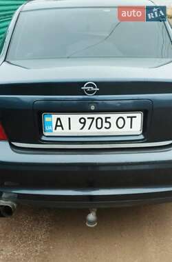 Седан Opel Vectra 2000 в 