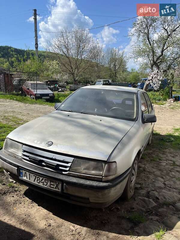 Лифтбек Opel Vectra 1989 в 