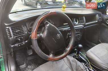 Седан Opel Vectra 1996 в 