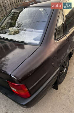 Седан Opel Vectra 1992 в 