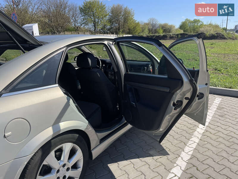 Лифтбек Opel Vectra 2005 в Виннице