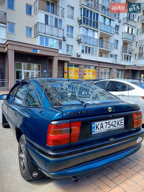 Ліфтбек Opel Vectra 1995 в Крюківщині