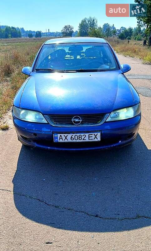 Лифтбек Opel Vectra 1999 в Козельце