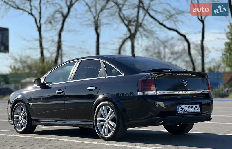 Лифтбек Opel Vectra 2006 в 