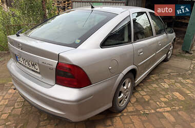 Ліфтбек Opel Vectra 2001 в Львові