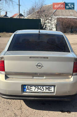 Седан Opel Vectra 2005 в 