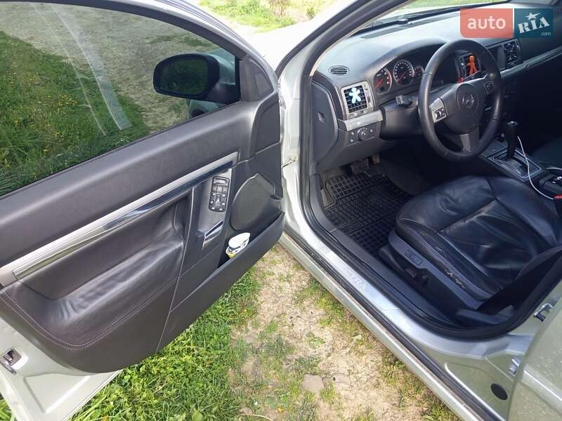 Седан Opel Vectra 2006 в Турці