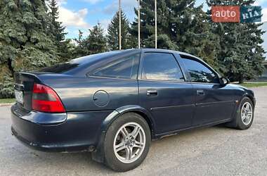 Лифтбек Opel Vectra 1996 в 