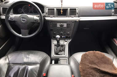 Хэтчбек Opel Vectra 2008 в 