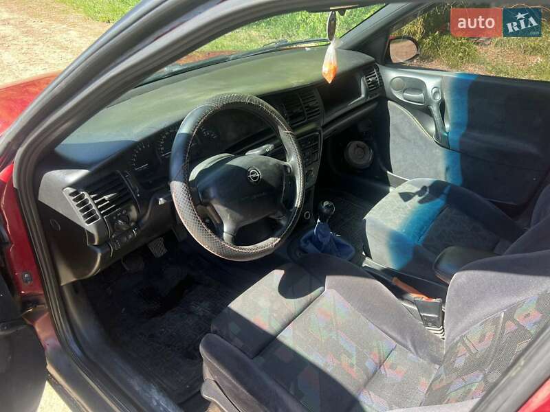 Седан Opel Vectra 1996 в Рівному