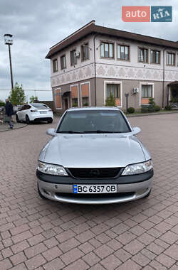 Лифтбек Opel Vectra 1997 в 