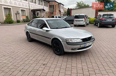 Лифтбек Opel Vectra 1997 в 