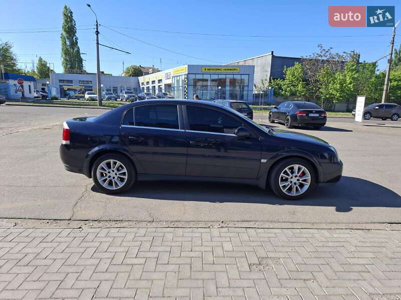 Седан Opel Vectra 2004 в Миколаєві