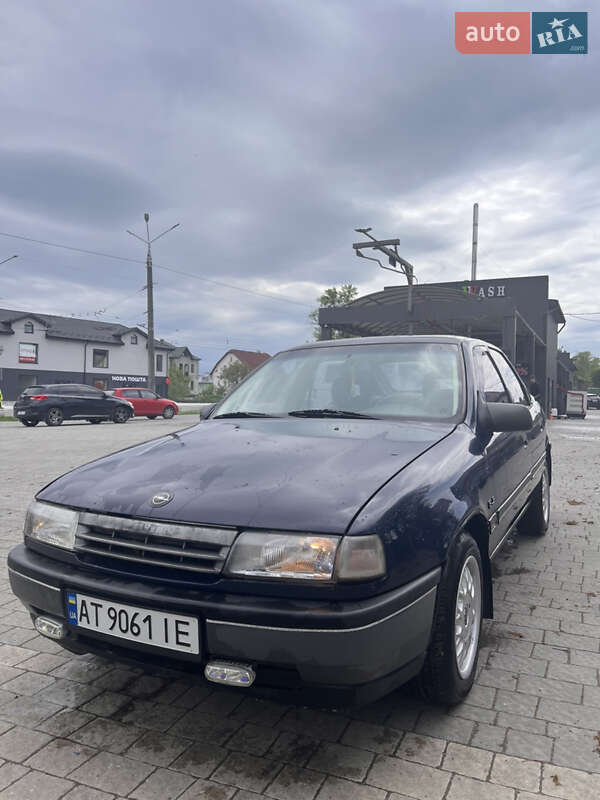 Лифтбек Opel Vectra 1990 в 