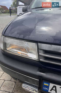 Лифтбек Opel Vectra 1990 в 