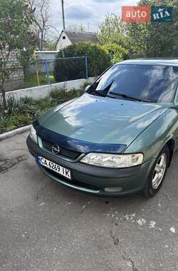 Лифтбек Opel Vectra 1999 в 