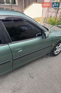 Лифтбек Opel Vectra 1999 в 