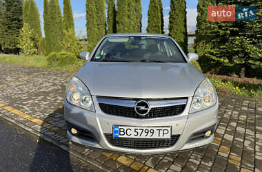 Седан Opel Vectra 2005 в 