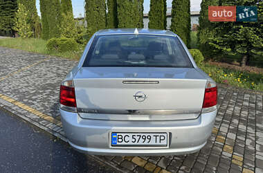 Седан Opel Vectra 2005 в 