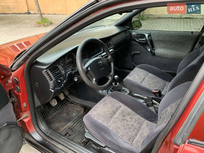 Універсал Opel Vectra 1998 в Львові