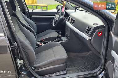 Лифтбек Opel Vectra 2003 в 