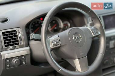 Ліфтбек Opel Vectra 2008 в 