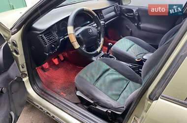 Седан Opel Vectra 1996 в Хмельницькому