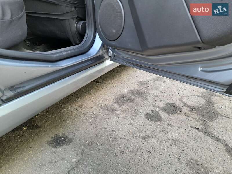 Седан Opel Vectra 2005 в Киеве