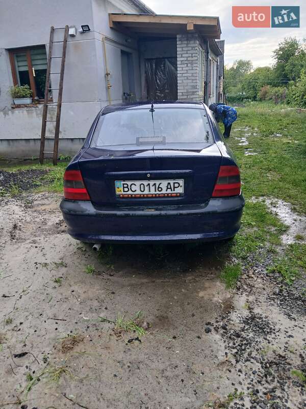 Седан Opel Vectra 1997 в Суховоле