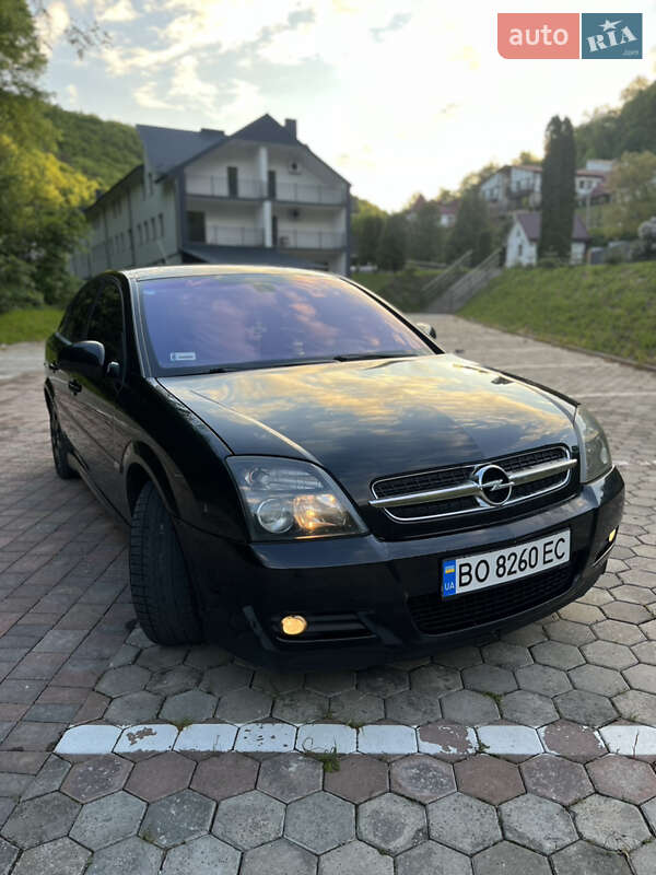 Лифтбек Opel Vectra 2003 в 