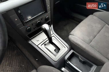 Седан Opel Vectra 2004 в 
