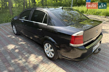 Седан Opel Vectra 2005 в 