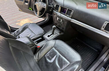 Седан Opel Vectra 2005 в 