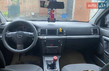 Седан Opel Vectra 2005 в 