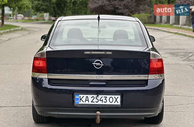 Седан Opel Vectra 2004 в 