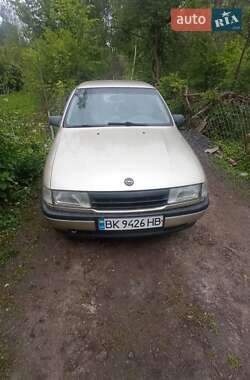 Седан Opel Vectra 1989 в Ровно