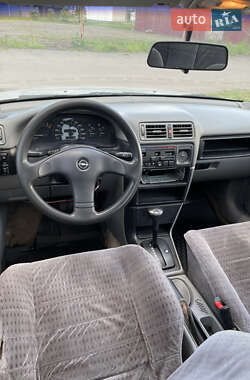 Ліфтбек Opel Vectra 1993 в 