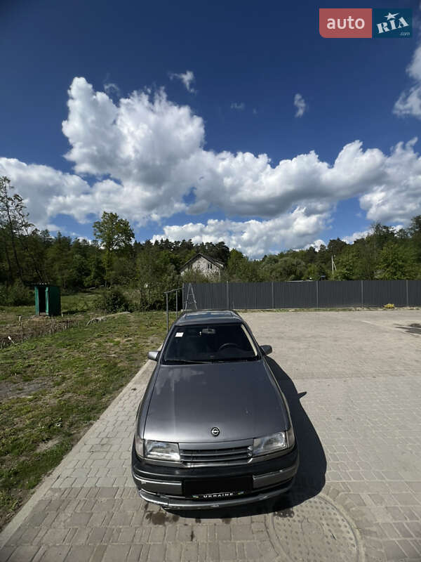 Седан Opel Vectra 1992 в Яворове