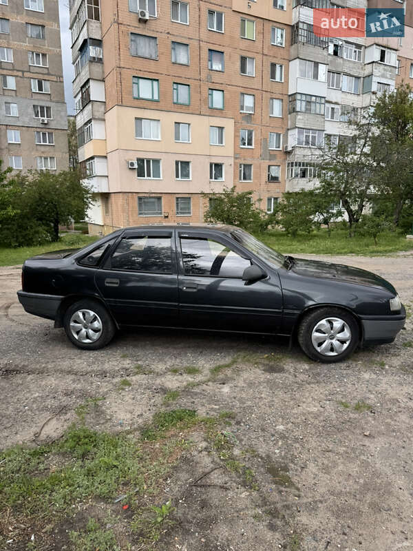 Седан Opel Vectra 1991 в Олександрії
