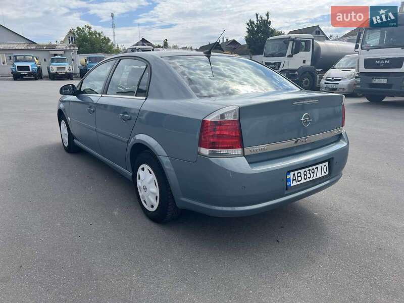Седан Opel Vectra 2005 в Гайсине