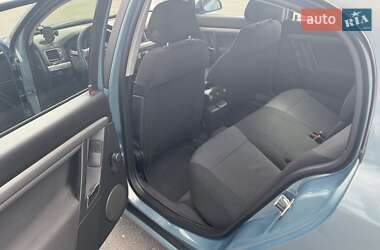 Седан Opel Vectra 2005 в 