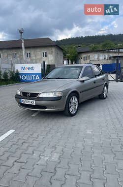Лифтбек Opel Vectra 1998 в Могилев-Подольске