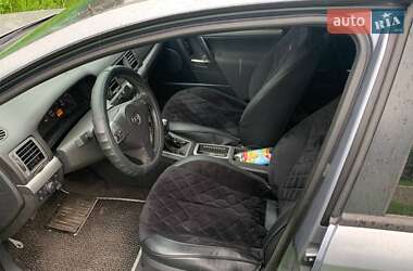Седан Opel Vectra 2006 в 
