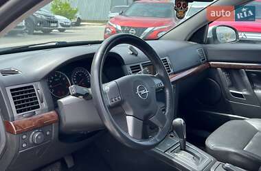 Седан Opel Vectra 2004 в 
